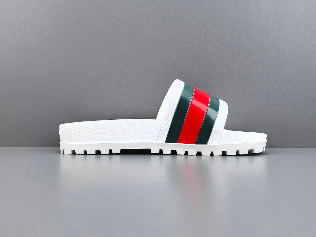 GUC LEATHER SLIDE
