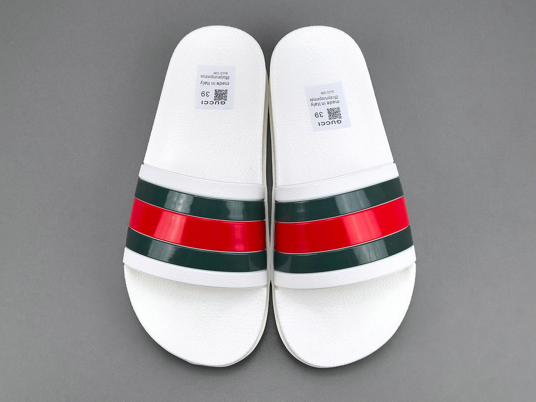 GUC LEATHER SLIDE