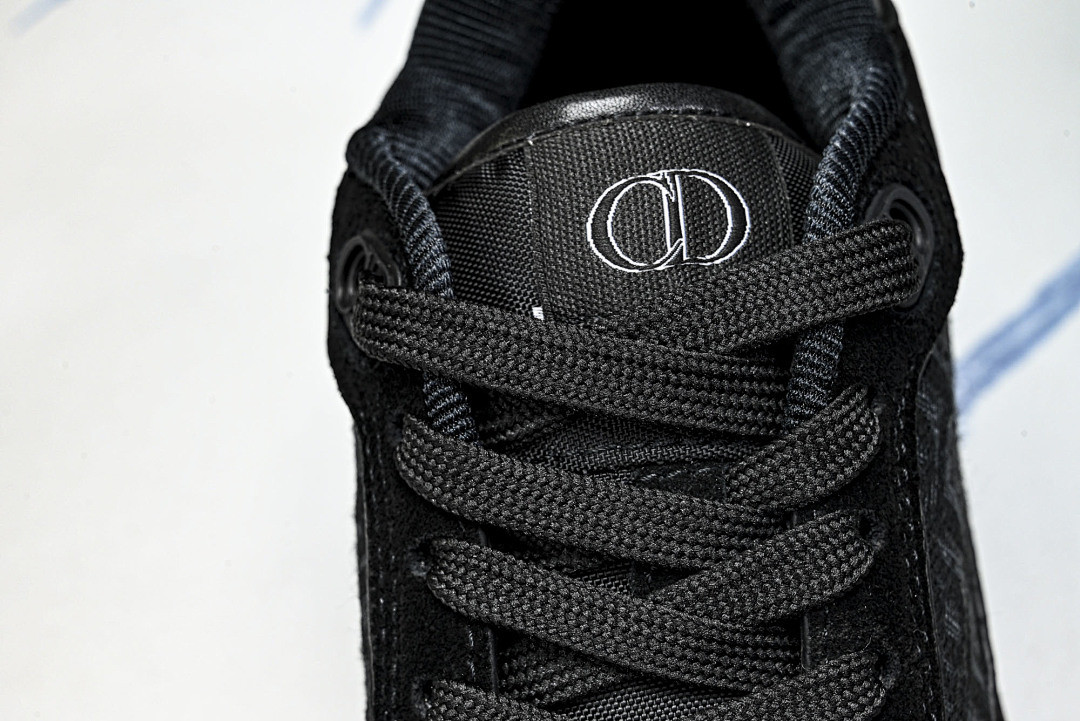 D10r SNEAKERS