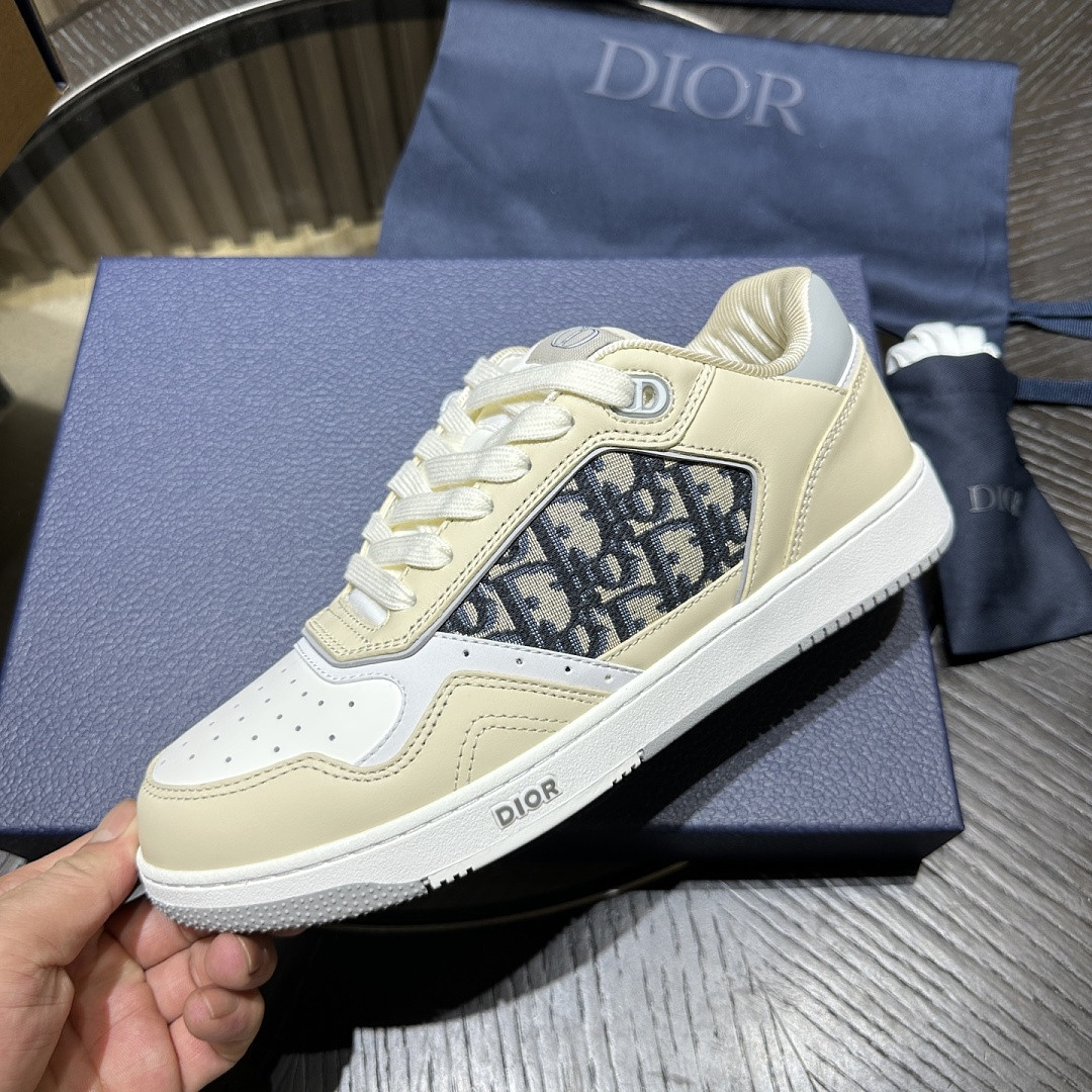 D10r SNEAKERS