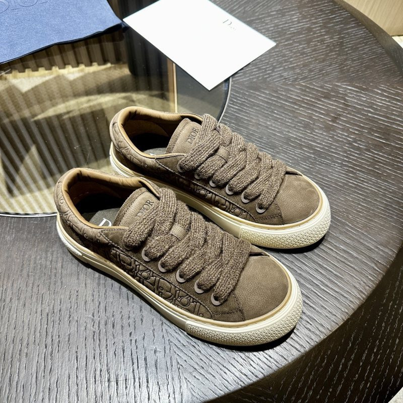 DR B33 SNEAKER