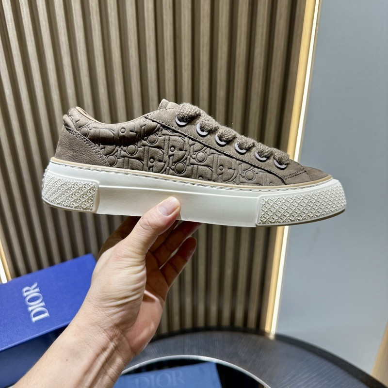DR B33 SNEAKER