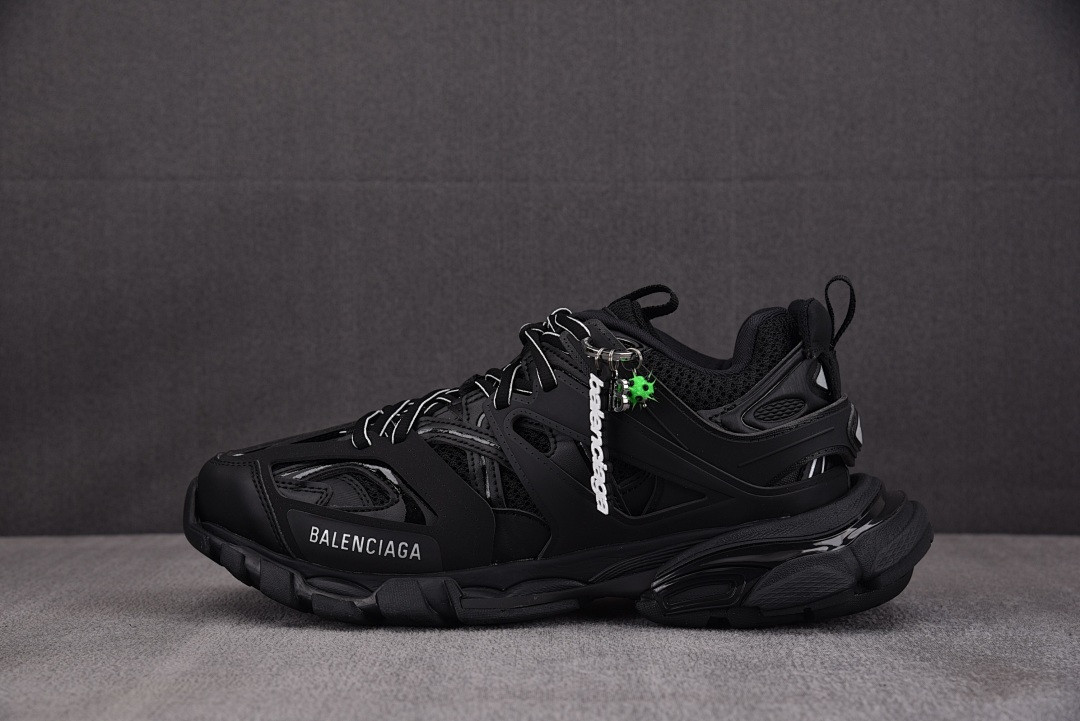 Ba1en*iaga TRACK 542023 WTRHM 1000