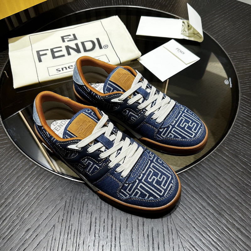 FENDI SNEAKERS