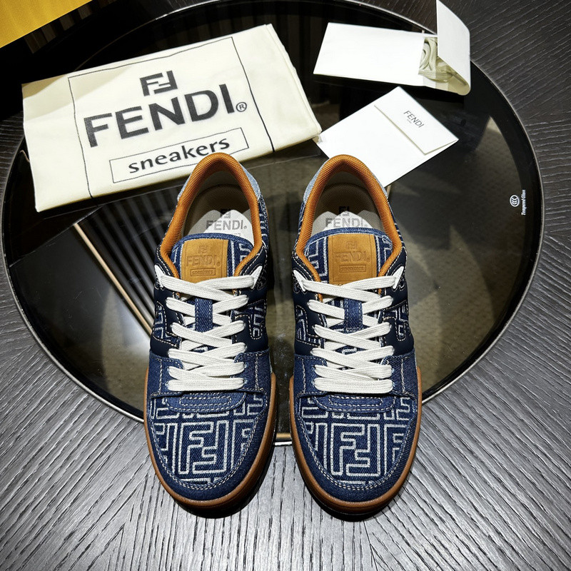 FENDI SNEAKERS