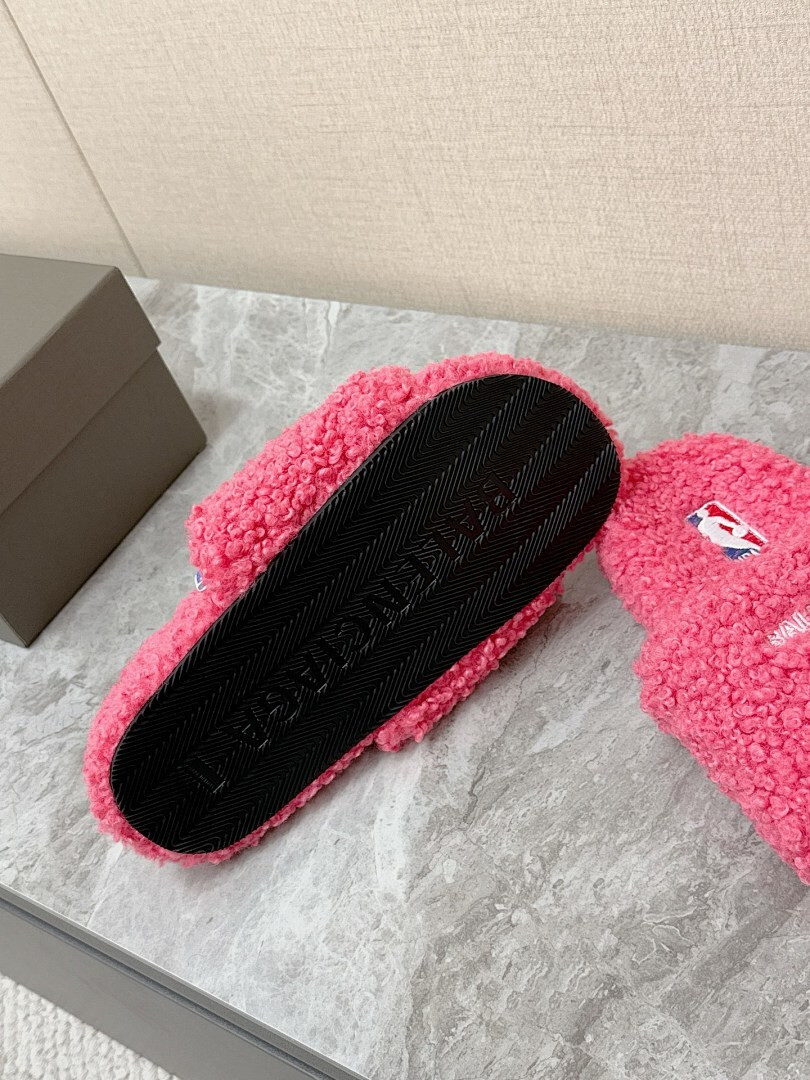 Ba1en*iaga SLIDES