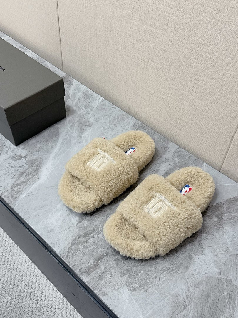 Ba1en*iaga SLIDES