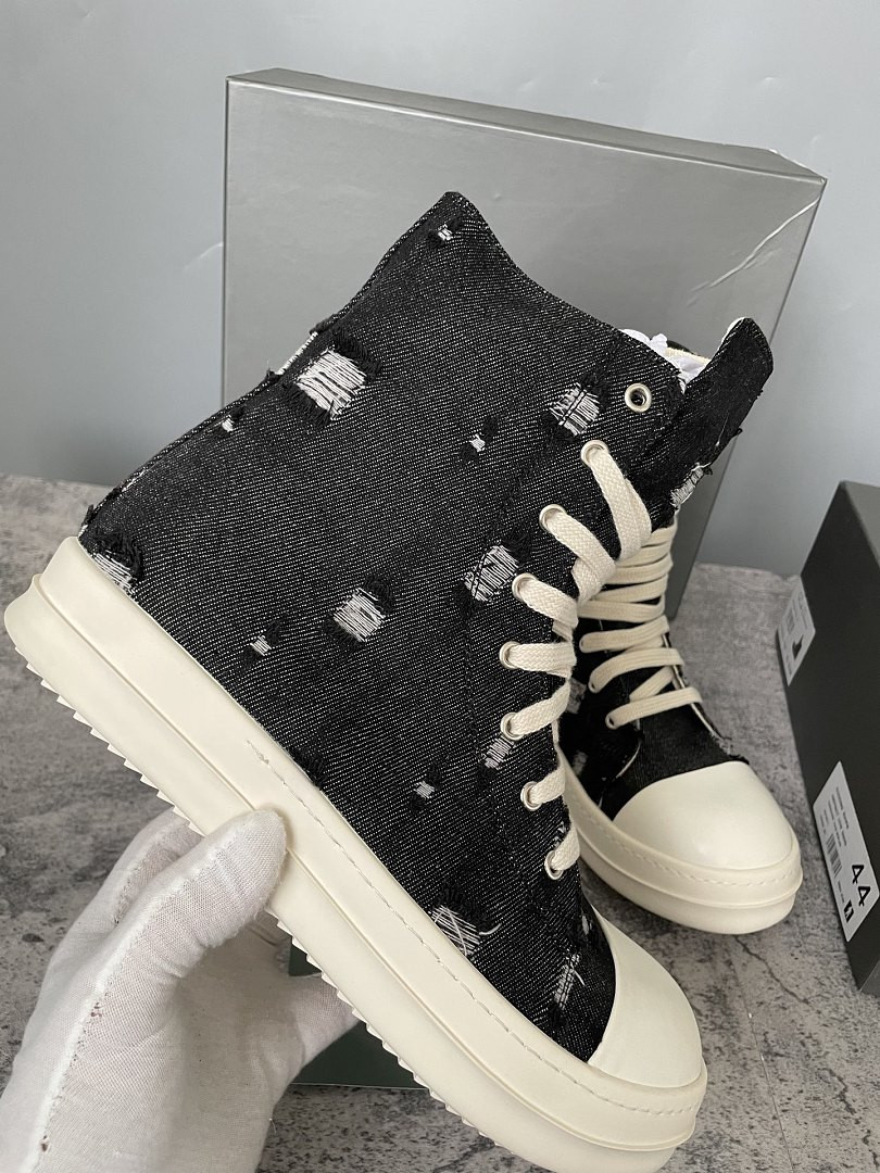 RICK 0WENS SNEAKERS