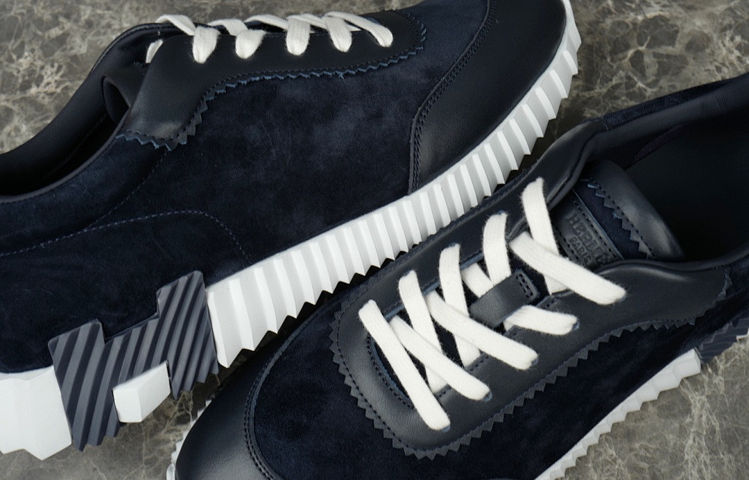 H*ER*MES SNEAKER