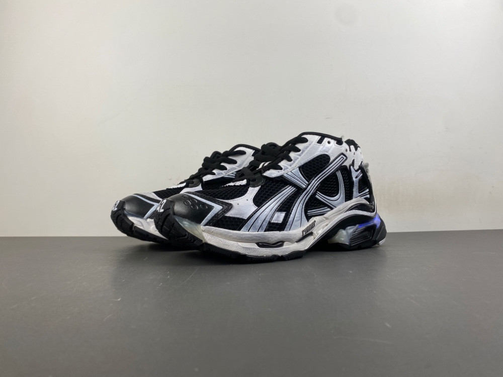 Ba1en*iaga led Runner
