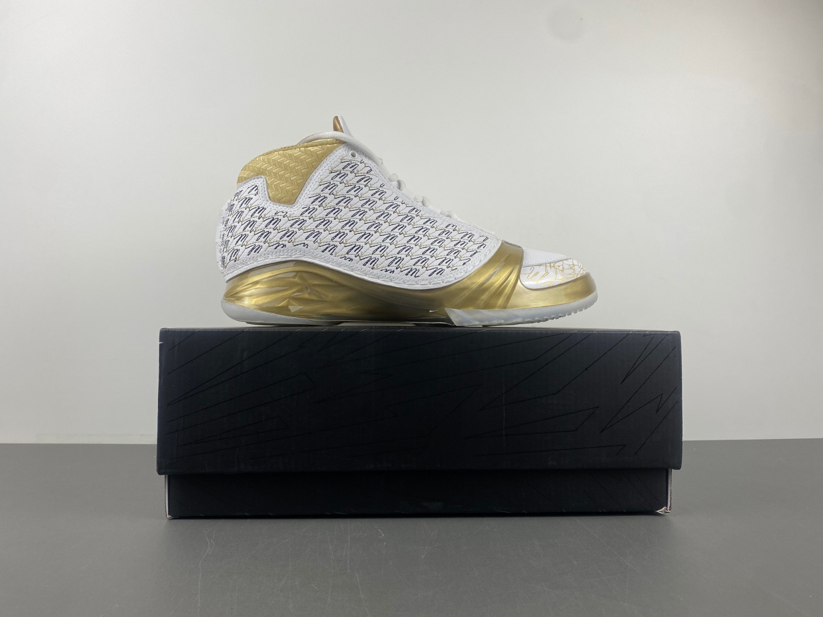 Air Jordan 23 Trophy Room White - 853336-123