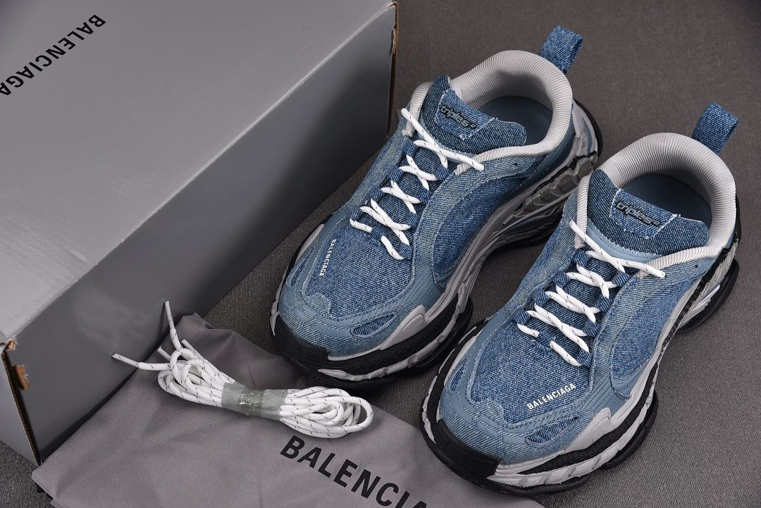 Ba1en*iaga TRIPLE S