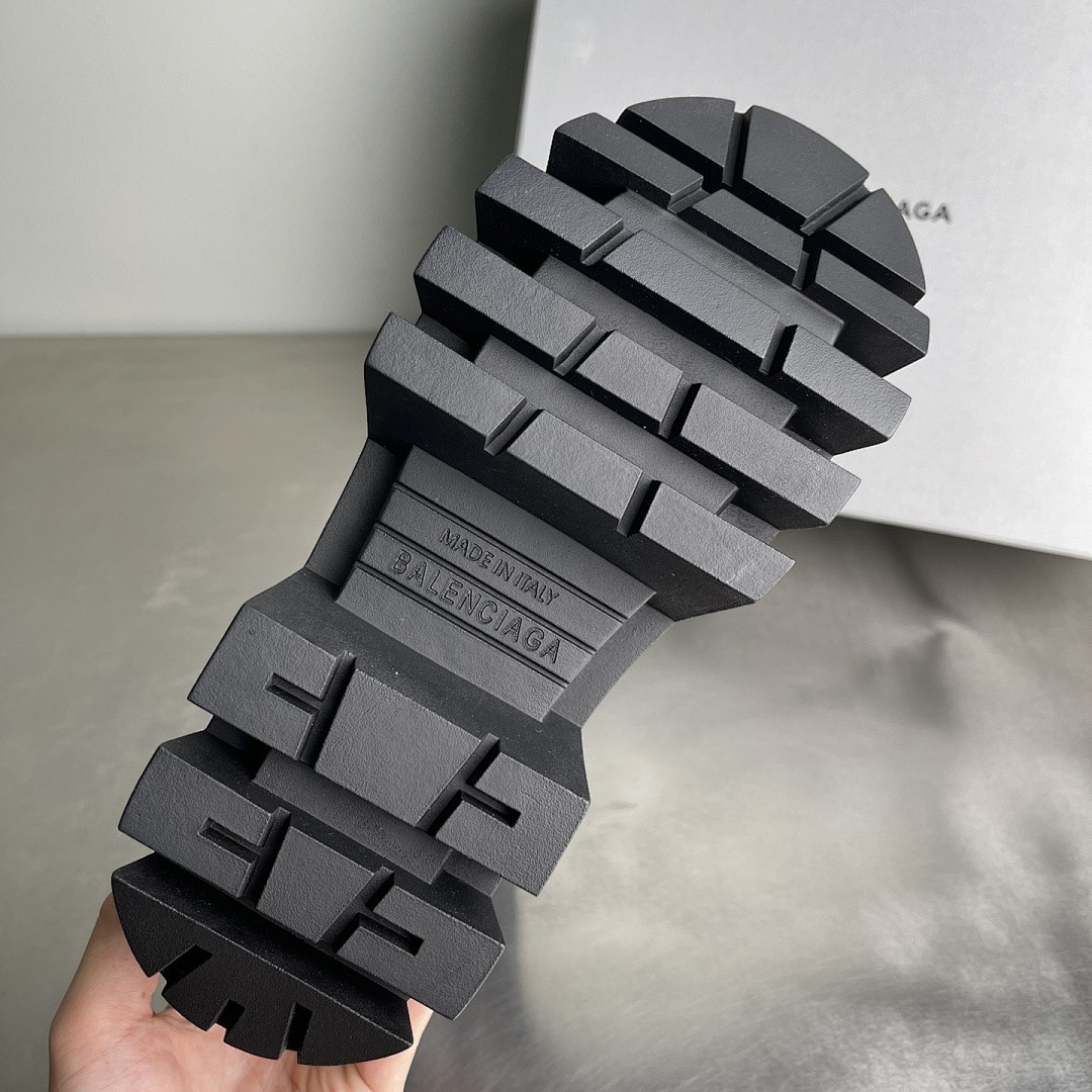 Ba1en*iaga boots