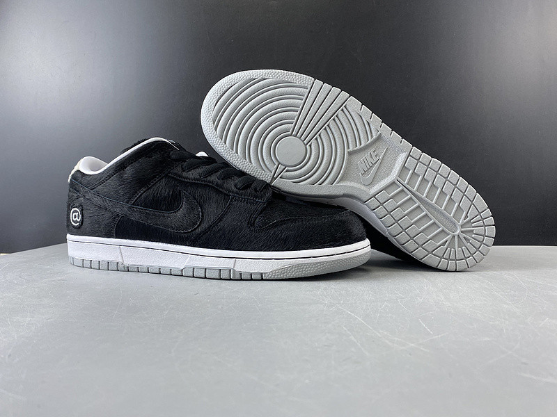 NIKE SB DUNK LOW BLACK WHITE CZ5127-001