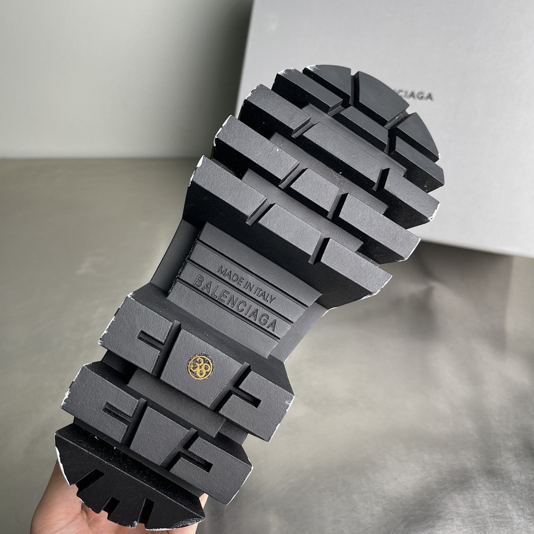 Ba1en*iaga boots