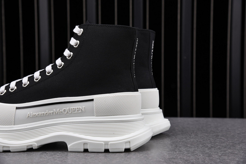 ALEXANDER MCQUEEN SNEAKER