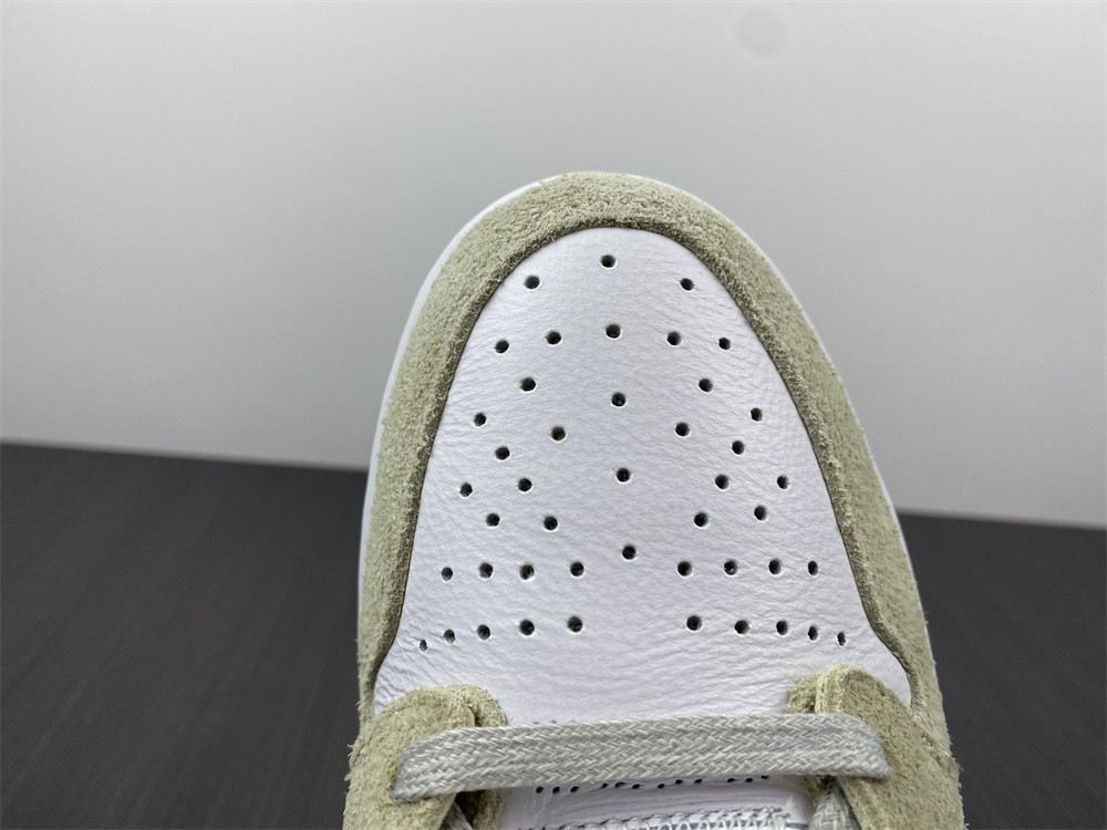 Jordan 1 High Zoom Air CMFT Olive Aura CT0979-102