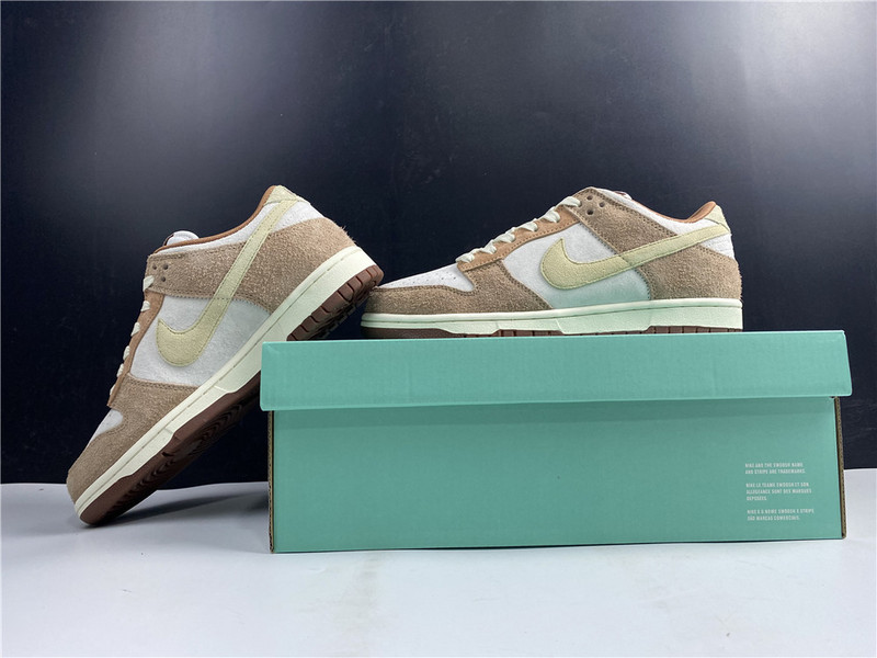 Nike Dunk Low PRM "Medium Curry" DD1390-100