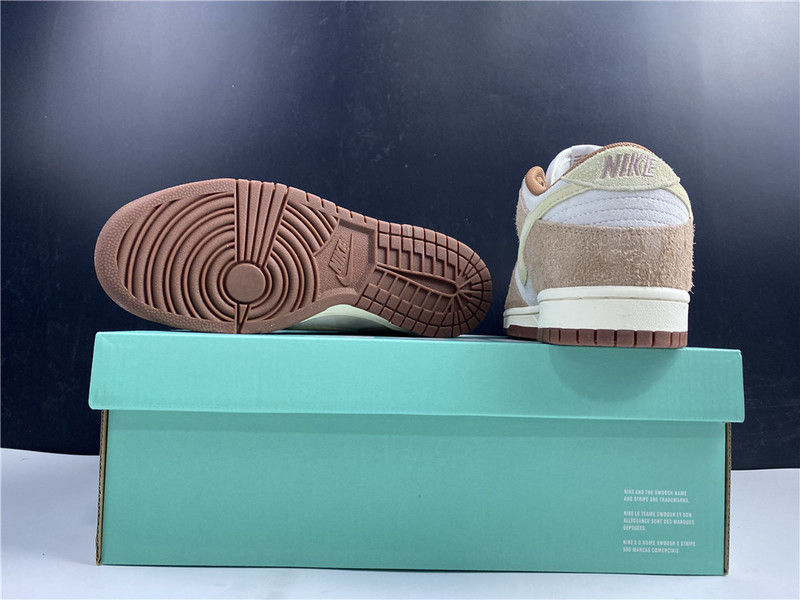 Nike Dunk Low PRM "Medium Curry" DD1390-100