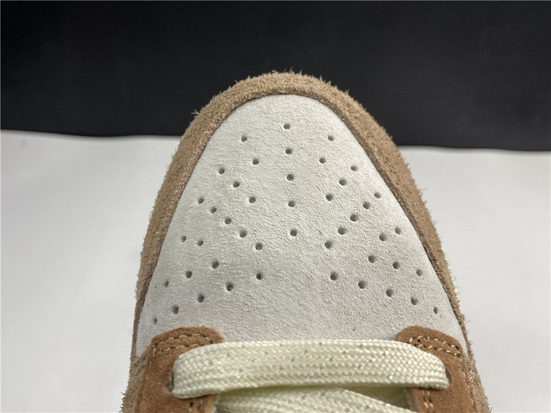 Nike Dunk Low PRM "Medium Curry" DD1390-100