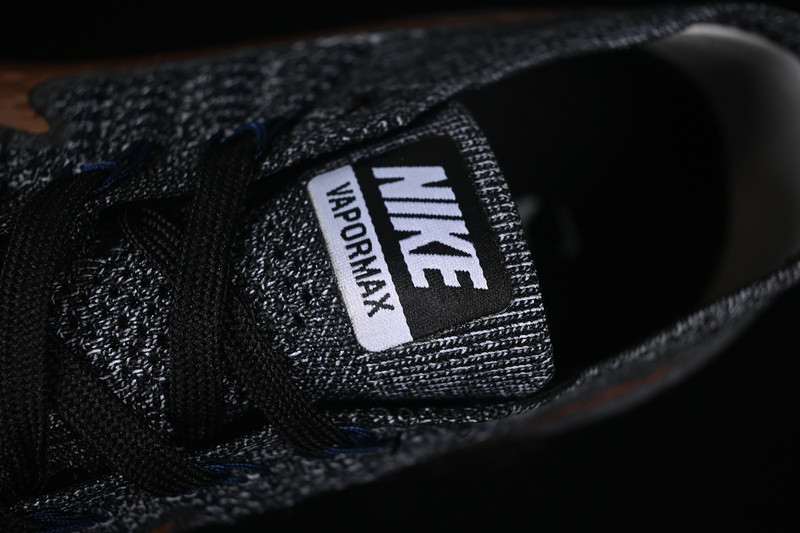 Nike Air Vapormax Flyknit Explorer 849558-010