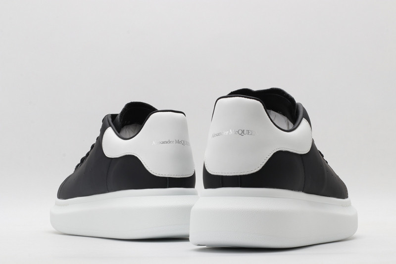ALEXANDER MCQUEEN SNEAKER