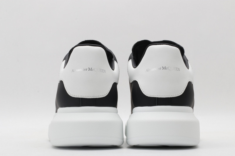 ALEXANDER MCQUEEN SNEAKER