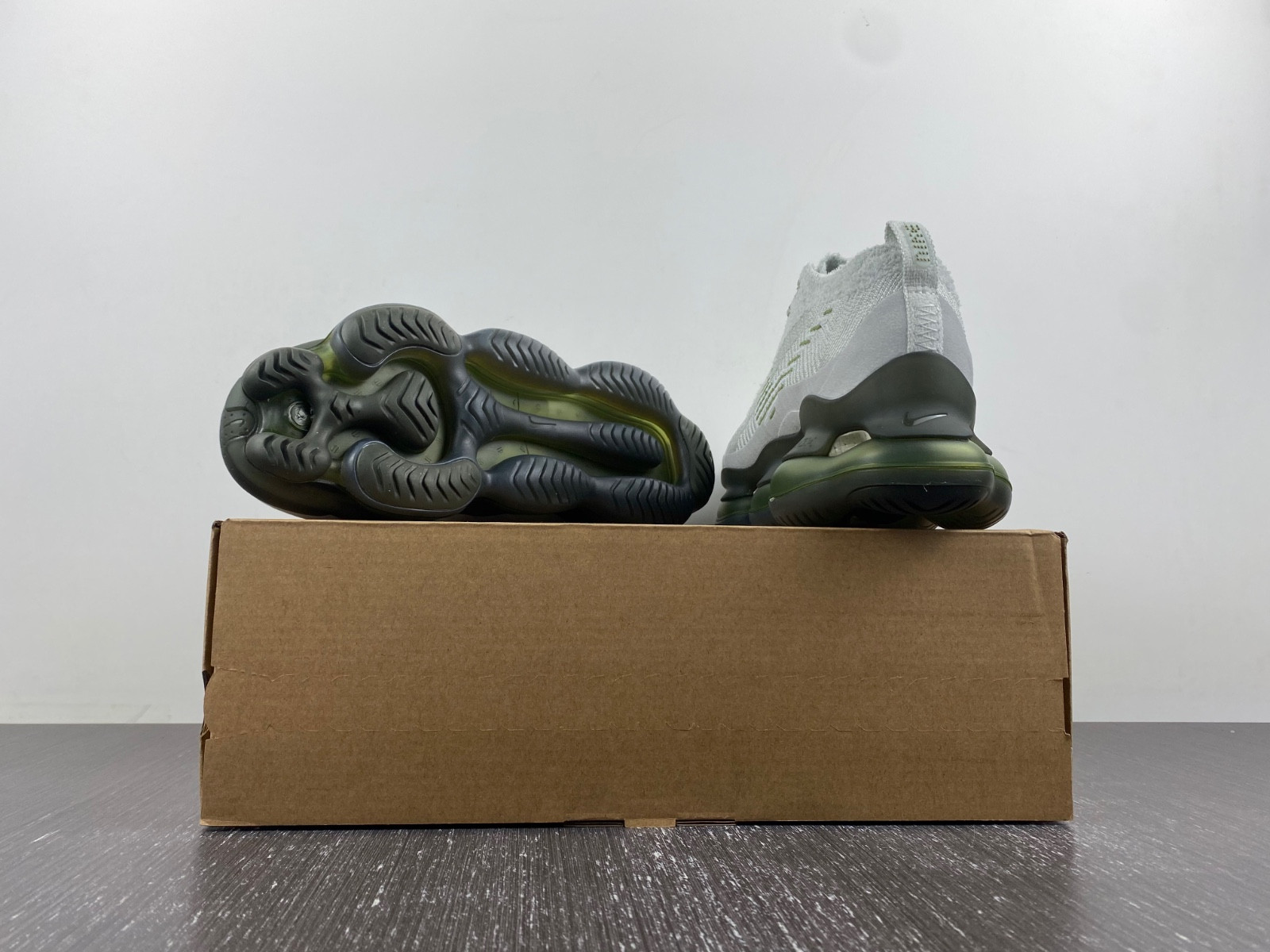 NIKE Air Max Scorpion Flyknit DJ4701 005