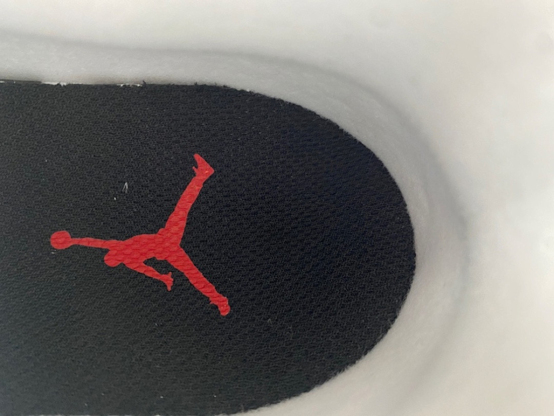 Air Jordan 4 White Cement Cleats HQ0207-106