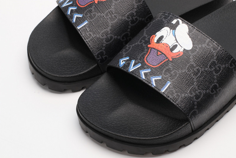 GUC LEATHER SLIDE
