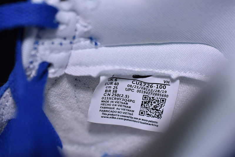 Nike SB Dunk Low SP Kentucky CU1726-100