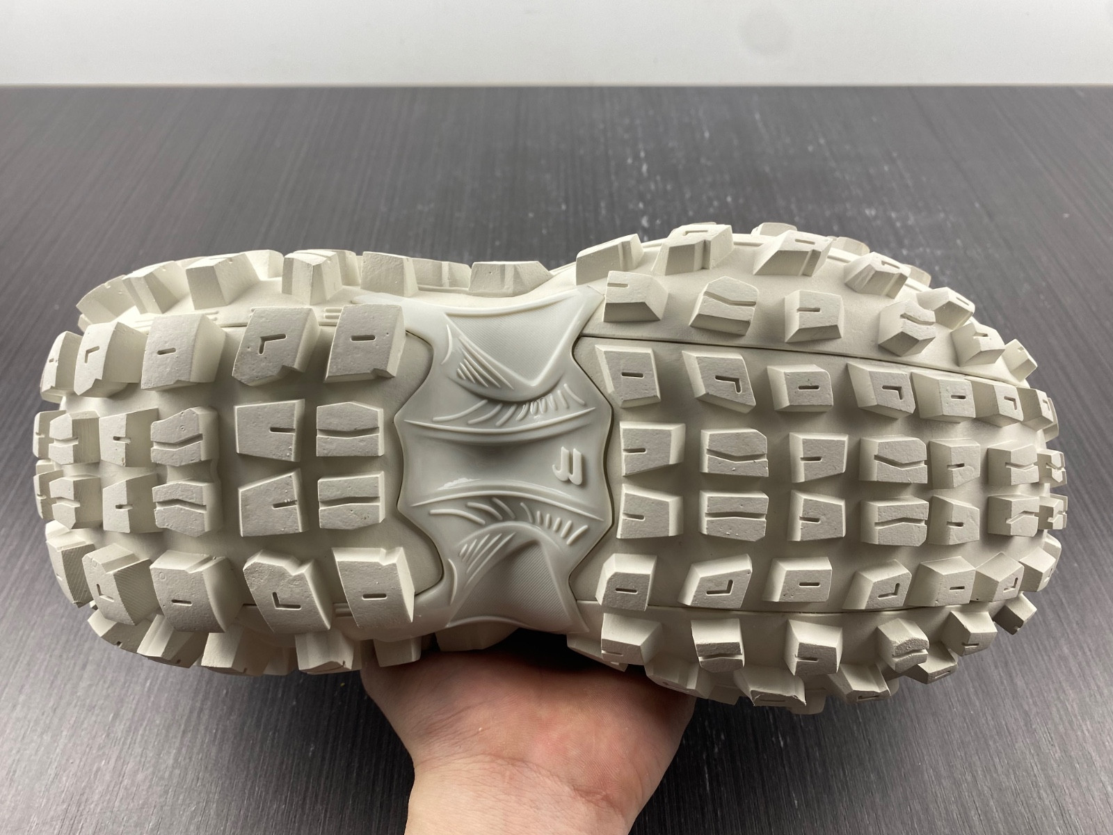 Ba*len*cia*ga bouncer chunky-sole sneakers