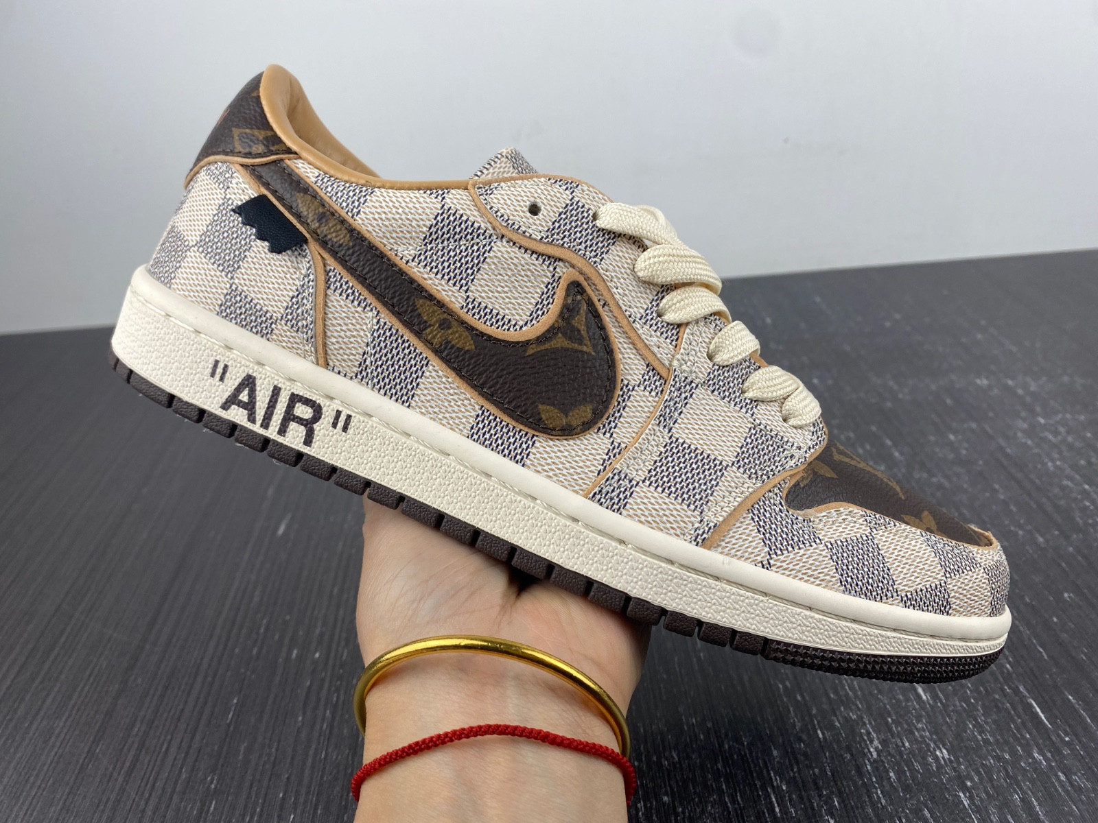 NIKE AIR FORCE 1 LOW BY VIRGIL ABLOH ( SPECIAL SHOES BOX)