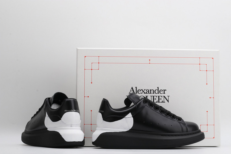 ALEXANDER MCQUEEN SNEAKER