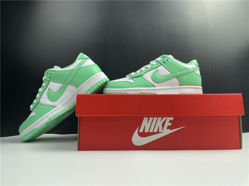 NIKE DUNK LOW GREEN GLOW DD1503-105