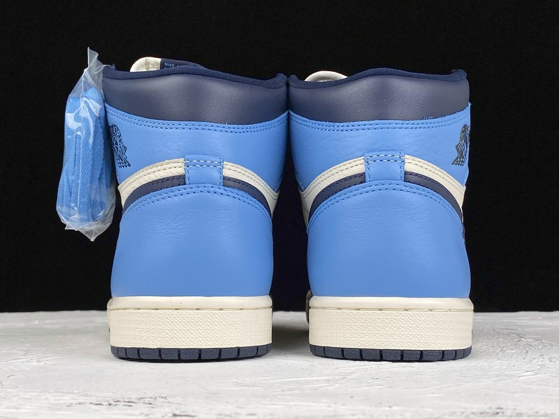 AIR JORDAN 1 OBSIDIAN UNIVERSITY BLUE 555088-140