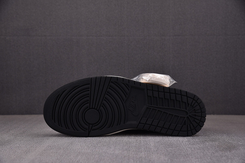 Air Jordan 1 Retro Low OG "Mocha" CZ0790-102