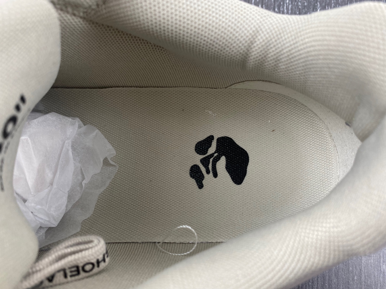 Off-White c/o Virgil Abloh