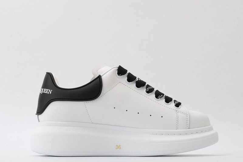 ALEXANDER MCQUEEN SNEAKER