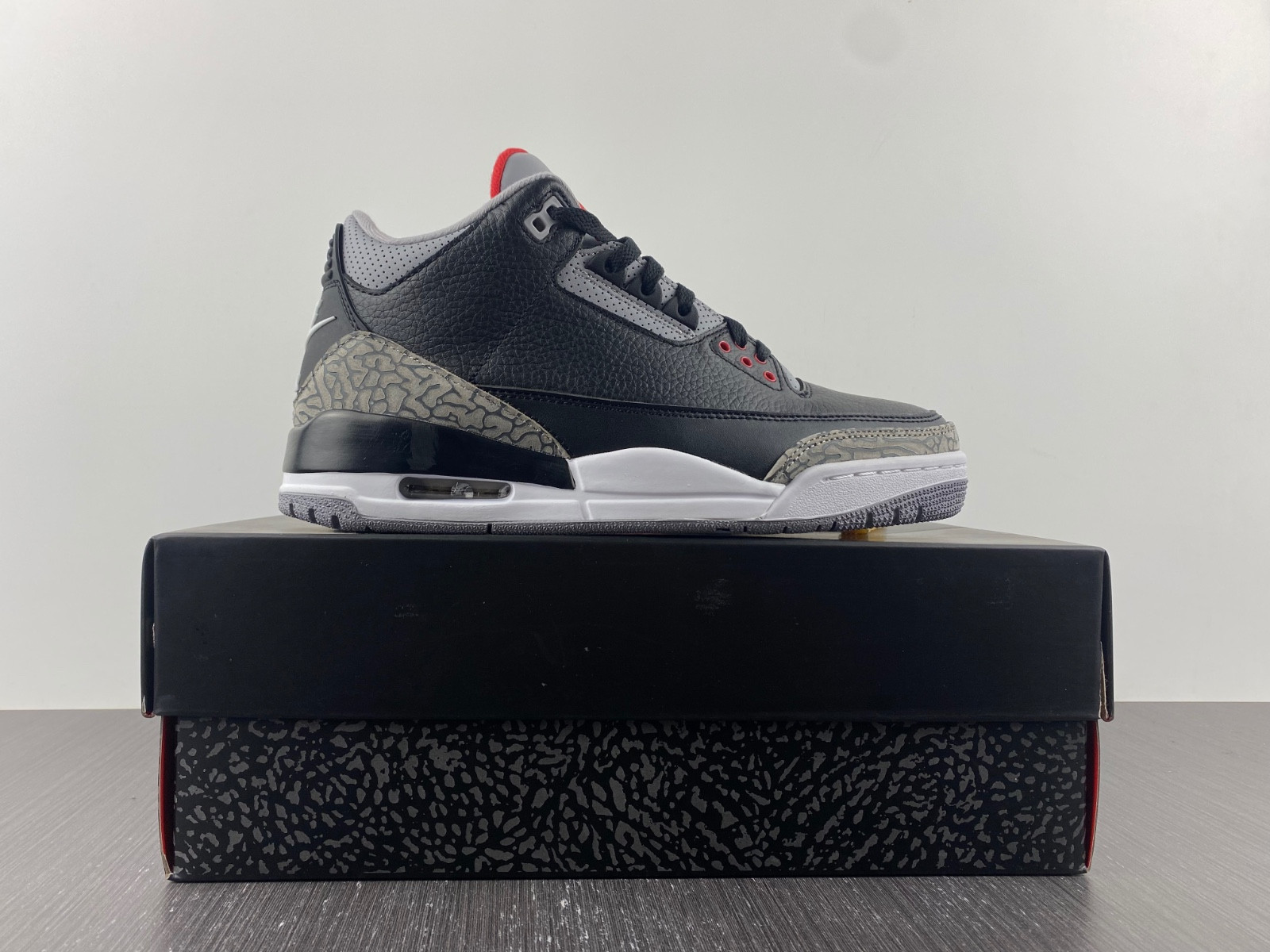 AIR JORDAN 3 BLACK CEMENT 854262-001