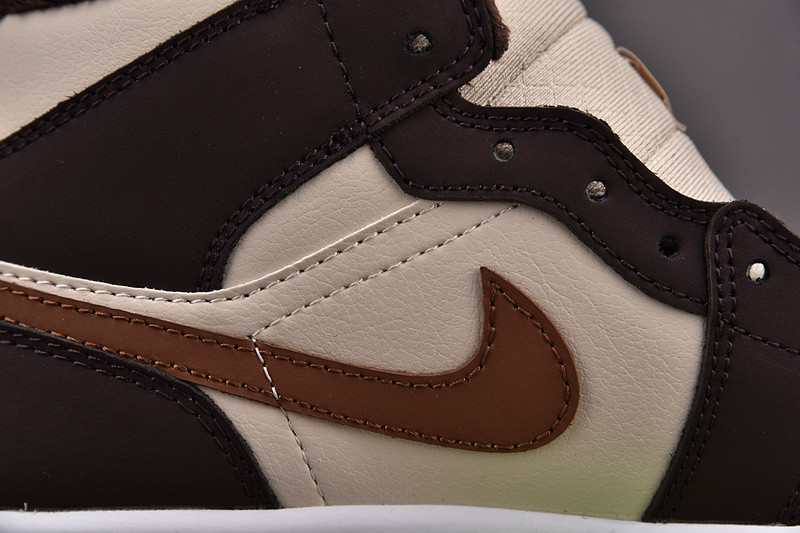 Jordan 1 Mid SE Brown Basalt Oatmeal (W) DO6699-200