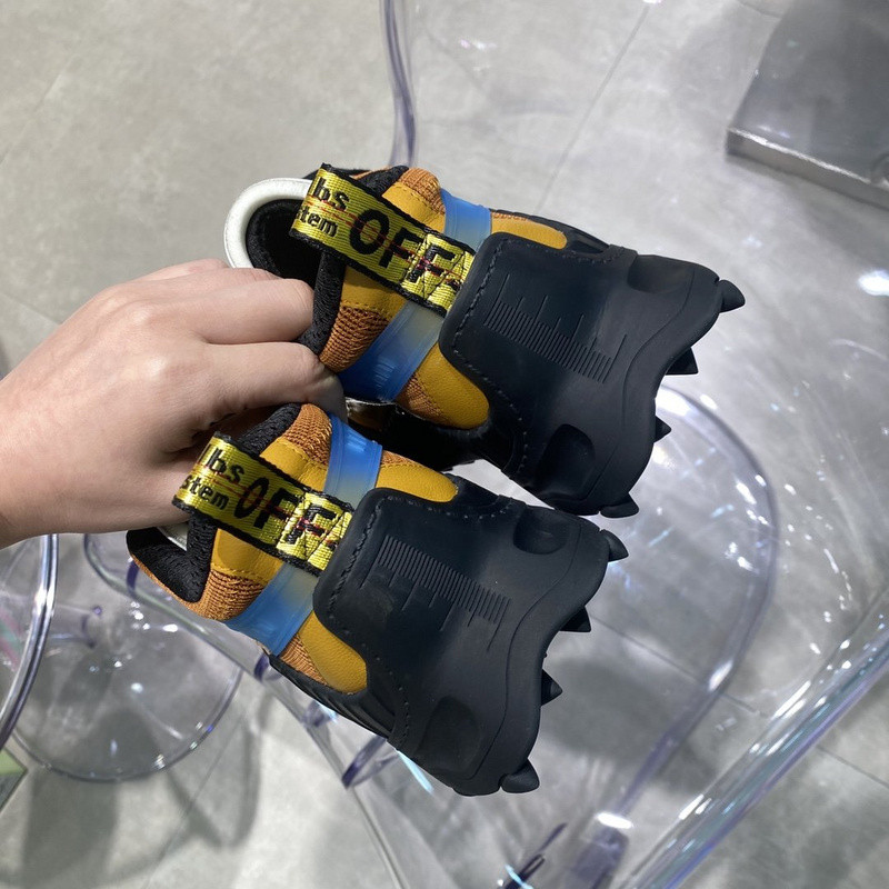 OW C/O ODSY-1000 SPORTS SHOES