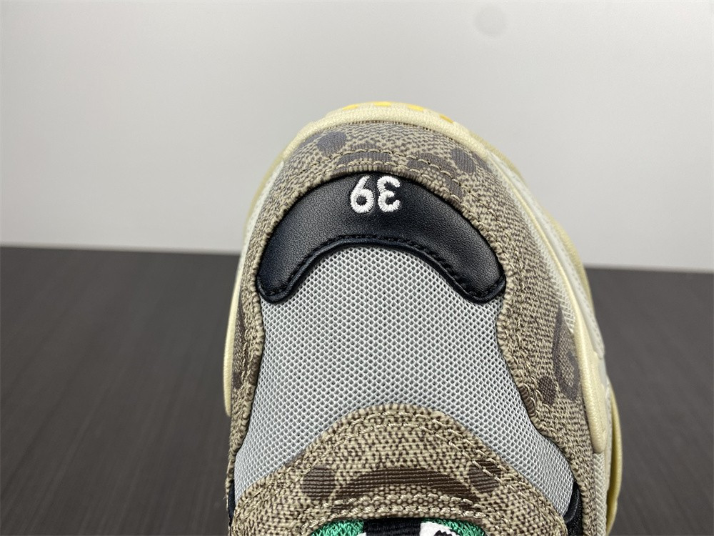 Ba*len*cia*ga triple s 683067 umo20 9766