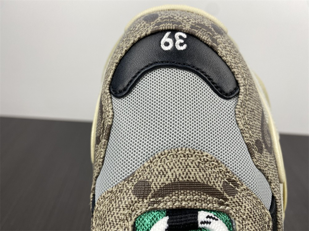 Ba*len*cia*ga triple s 683067 umo20 9766