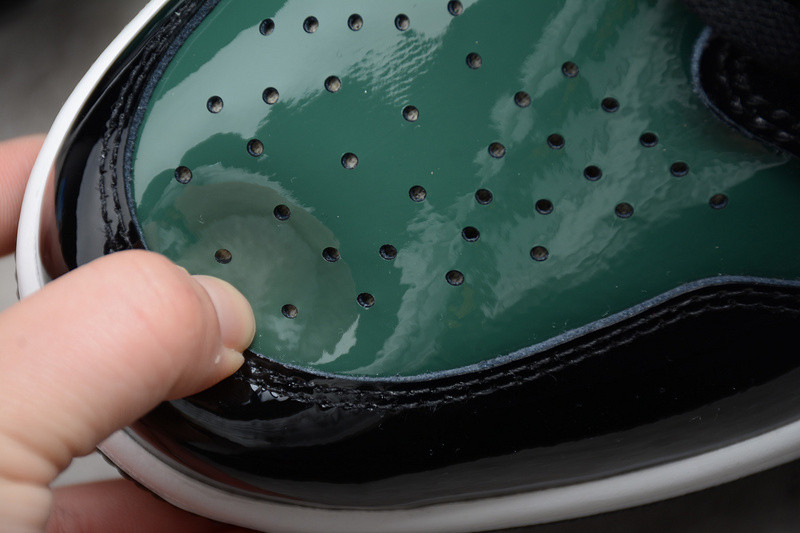 AIR JORDAN 1 HIGH OG "SOLEFLY FRIENDS & FAMILY" AV3905-038