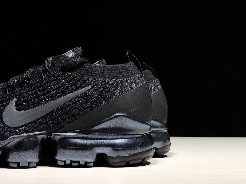 NIKE VAPORMAX 3 ALL BLACK AJ6900-004
