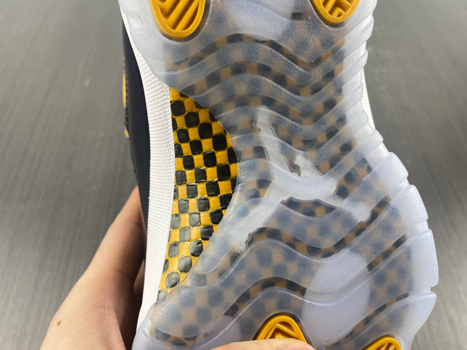 Air Jordan 11 Retro Black Yellow CT8012-118