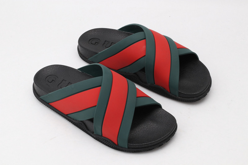GUC LEATHER SLIDE