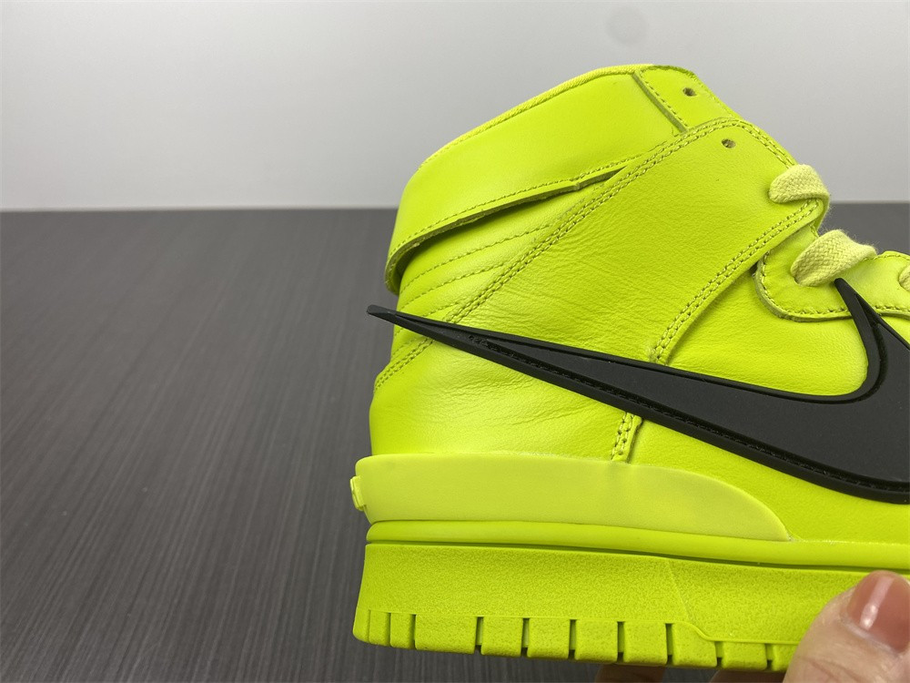 Nike Dunk High AMBUSH Flash Lime CU7544-300