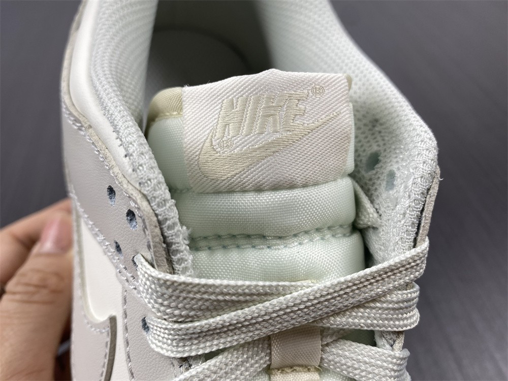 NIKE DUNK LOW “LIGHT BONE“ DD1503-107